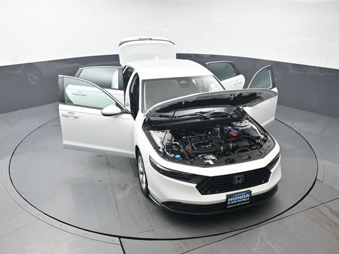 Used 2023 Honda Accord LX image 51