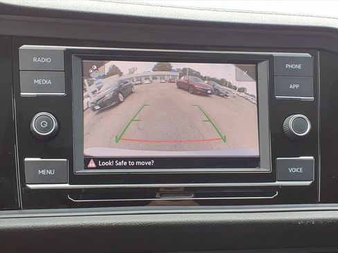 Used 2024 Volkswagen Jetta SE FWD image 29