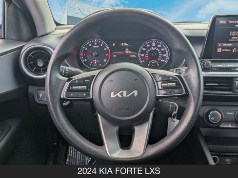 Used 2024 Kia Forte LXS image 12