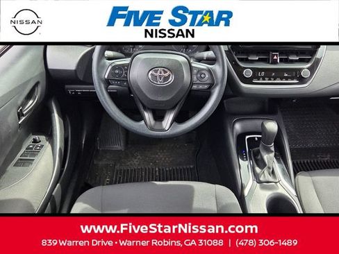 Used 2024 Toyota Corolla LE w/ LE Convenience Package FWD image 7