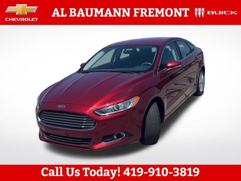 Used 2014 Ford Fusion SE w/ Equipment Group 202A FWD image 2