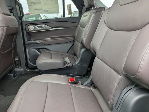 New 2026 Ford Explorer Platinum image 18