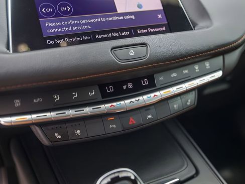 Certified 2023 Cadillac XT4 Sport FWD image 19