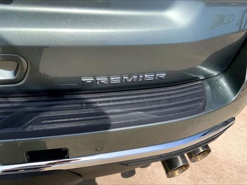 Used 2023 Chevrolet Suburban Premier image 30