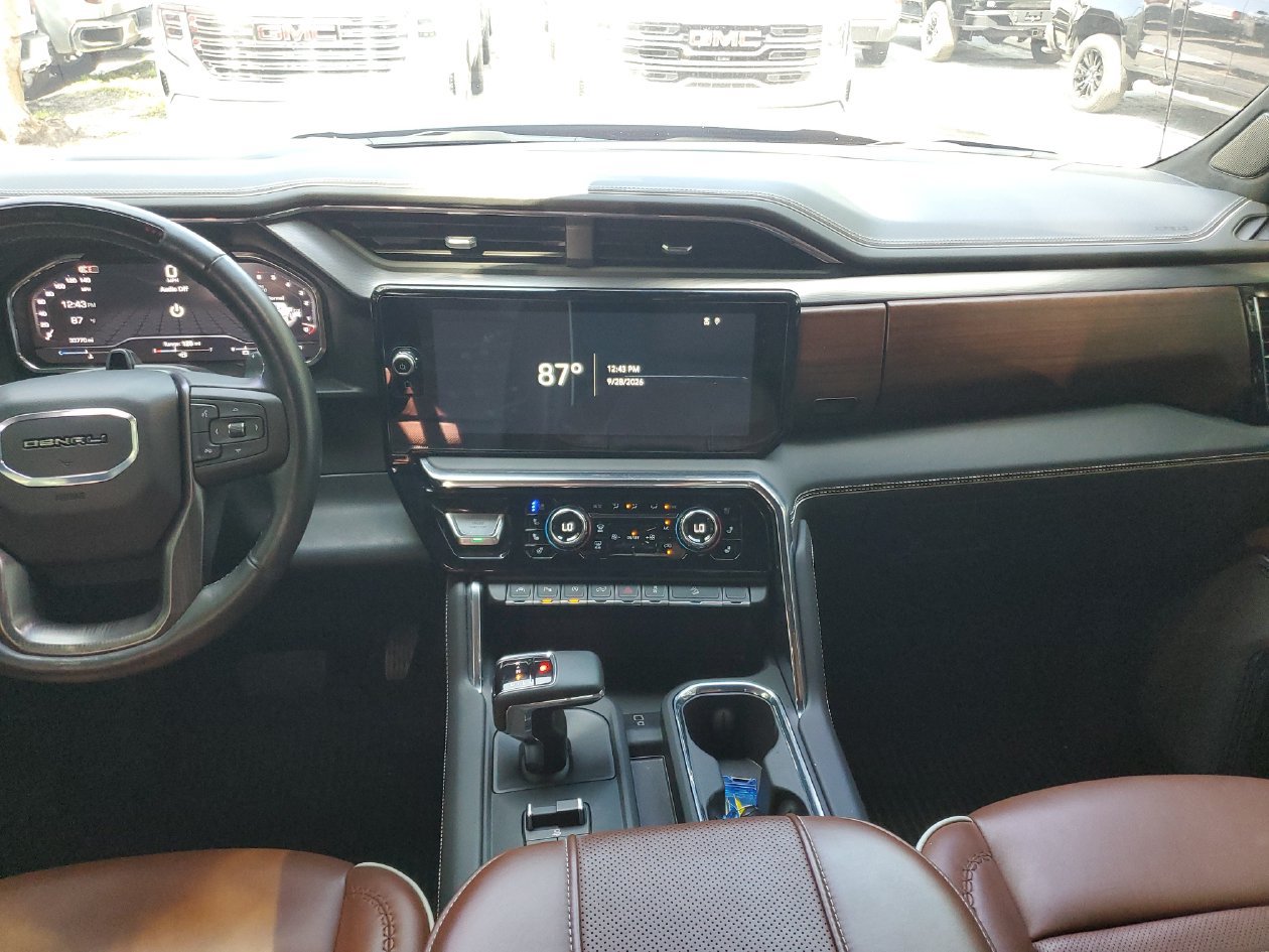 Used 2025 GMC Sierra 1500 Denali Ultimate AWD/4WD image 14