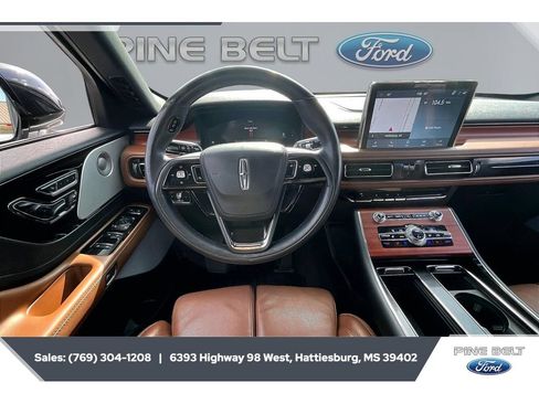 Used 2023 Lincoln Aviator Reserve w/ Equipment Group 201A RWD image 5