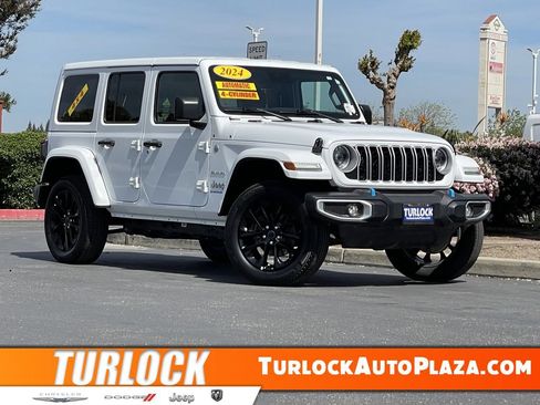 Used 2024 Jeep Wrangler Unlimited Sahara AWD/4WD image 1