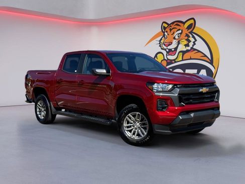 Used 2023 Chevrolet Colorado LT w/ LT Convenience Package II image 3