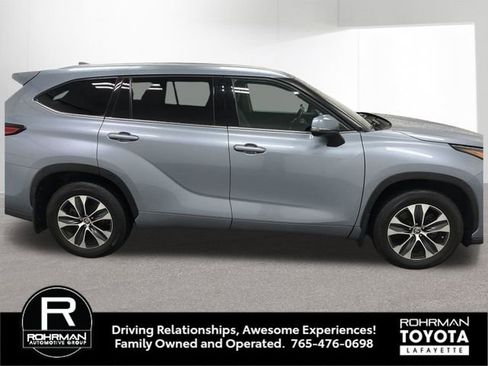 Used 2021 Toyota Highlander XLE image 9