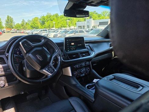 Used 2023 Chevrolet Suburban Z71 w/ Luxury Package AWD/4WD image 19