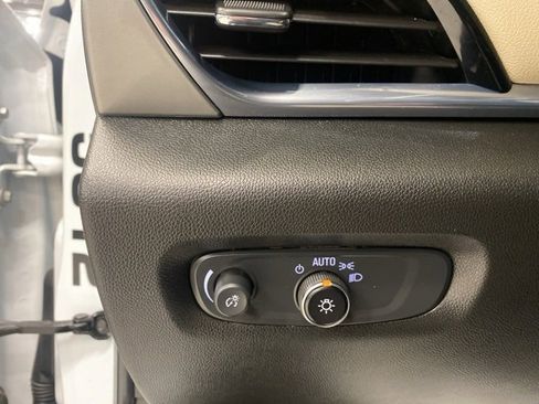 Certified 2022 Chevrolet Traverse LS image 12