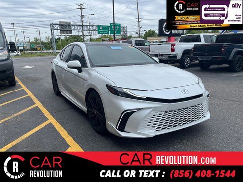 Used 2025 Toyota Camry XSE FWD image 1