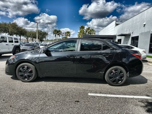 Used 2019 Toyota Corolla LE image 4