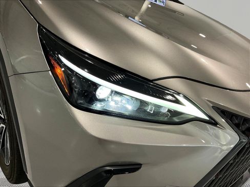 Used 2024 Lexus NX 250 FWD w/ Cold Area Package image 32