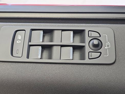 New 2026 Land Rover Discovery Sport Landmark AWD/4WD image 28