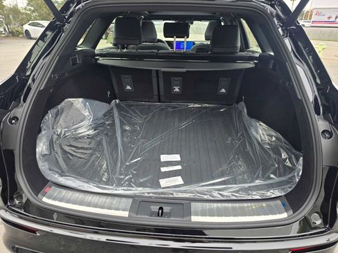 New 2025 Toyota Crown Signia image 17