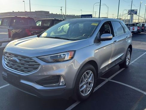 Used 2022 Ford Edge SEL w/ Convenience Package image 6