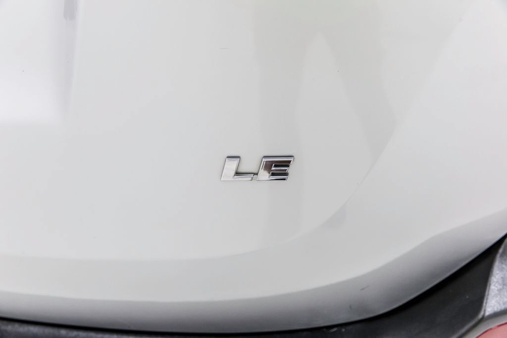 Used 2014 Toyota RAV4 LE FWD image 7