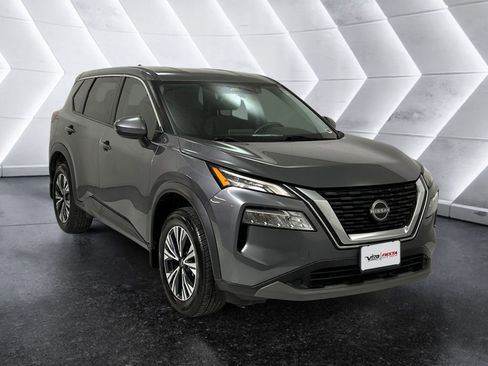 Used 2022 Nissan Rogue SV FWD image 1