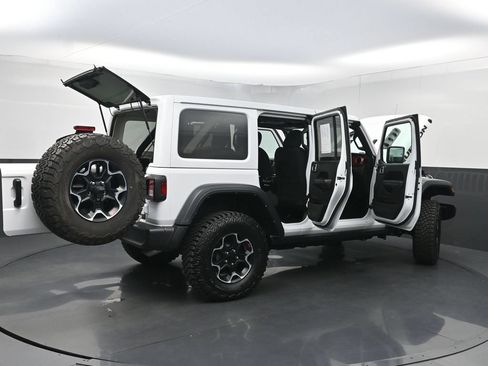 Used 2023 Jeep Wrangler Unlimited Rubicon w/ Cold Weather Group AWD/4WD image 40