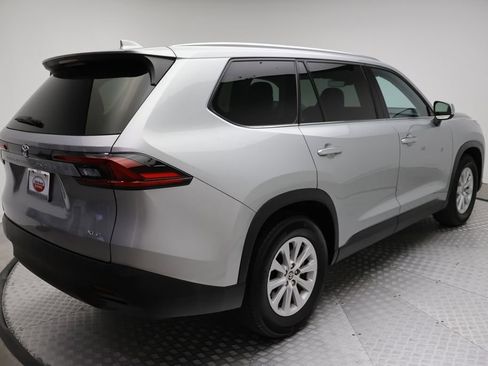 Certified 2025 Toyota Grand Highlander XLE image 8