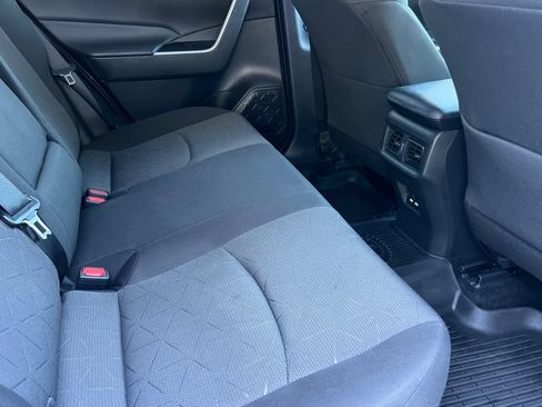 Used 2021 Toyota RAV4 XLE w/ XLE Grade Weather Package AWD/4WD image 19
