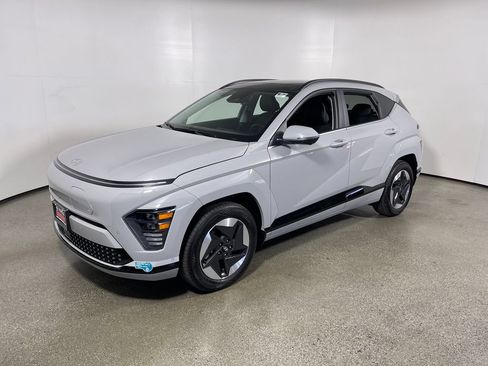 Used 2025 Hyundai Kona Limited FWD image 7