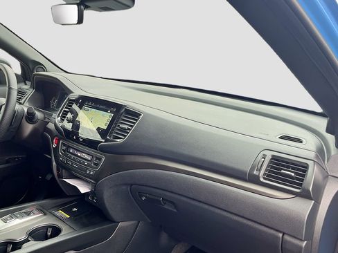 Used 2025 Honda Passport TrailSport image 29