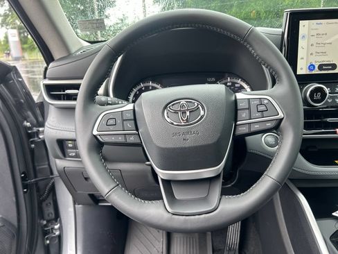 New 2026 Toyota Highlander XLE AWD/4WD image 14