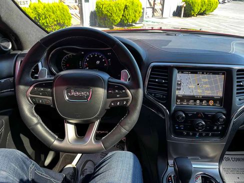 Used 2017 Jeep Grand Cherokee SRT AWD/4WD image 9