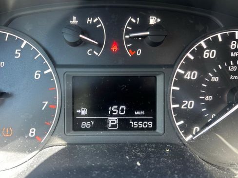 Used 2017 Nissan Sentra S image 11