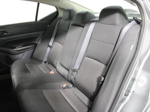 Used 2025 Nissan Altima 2.5 SV FWD image 27