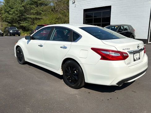Used 2016 Nissan Altima 2.5 S w/ Power Driver Seat Package FWD image 5