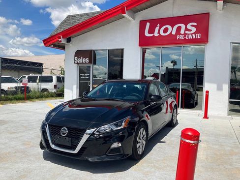 Used 2021 Nissan Altima 2.5 S FWD image 3