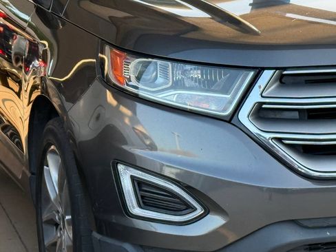 Used 2018 Ford Edge Titanium w/ Equipment Group 301A FWD image 4