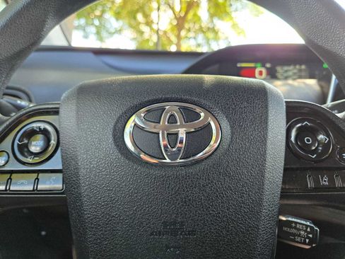 Used 2019 Toyota Prius LE AWD/4WD image 22
