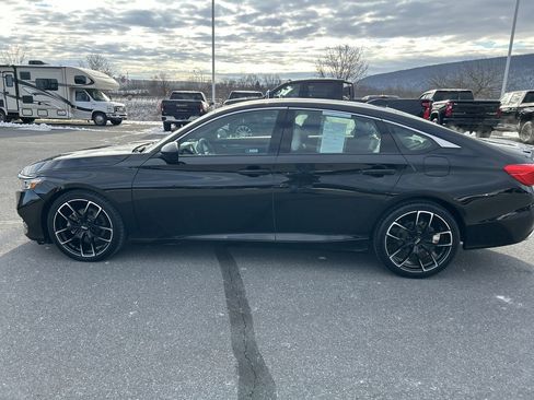 Used 2019 Honda Accord Sport image 4
