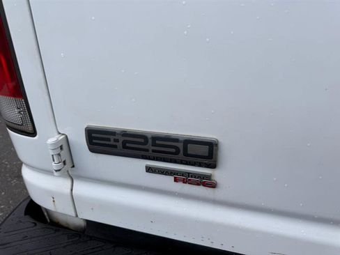 Used 2011 Ford E-250 and Econoline 250 image 36