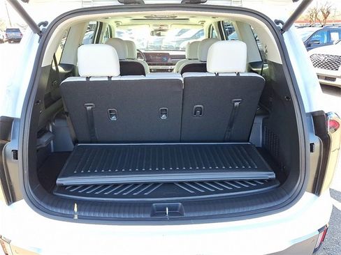 Used 2025 Kia Telluride EX w/ EX Captain's Chair Package image 25