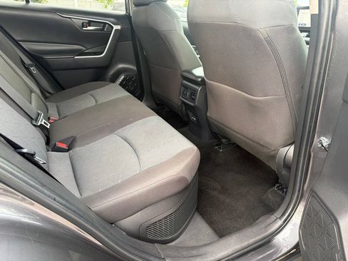 Used 2025 Toyota RAV4 XLE AWD/4WD image 12