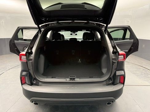 New 2026 Ford Escape ST-Line w/ Cold Weather Package image 6