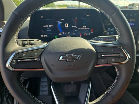 Certified 2025 Chevrolet Blazer EV LT AWD/4WD image 20