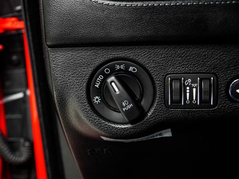 Used 2019 Dodge Charger SXT w/ Plus Group image 28