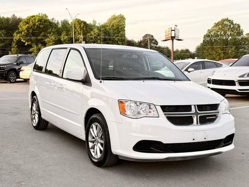 Used 2016 Dodge Grand Caravan SE FWD image 6