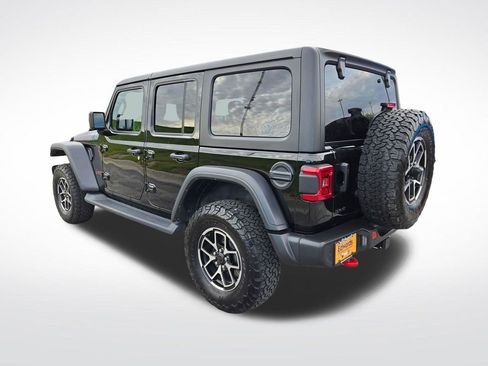 Used 2024 Jeep Wrangler Unlimited Rubicon w/ Technology Group AWD/4WD image 5