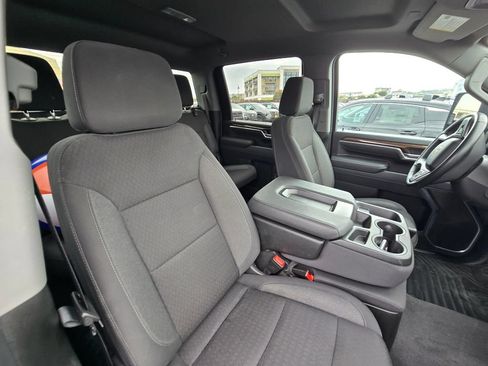 Used 2025 Chevrolet Silverado 2500 LT w/ Convenience Package AWD/4WD image 9