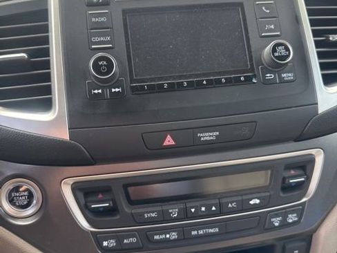 Used 2018 Honda Ridgeline RTL image 9