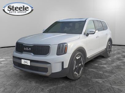 Used 2023 Kia Telluride EX w/ EX Captain's Chair Package