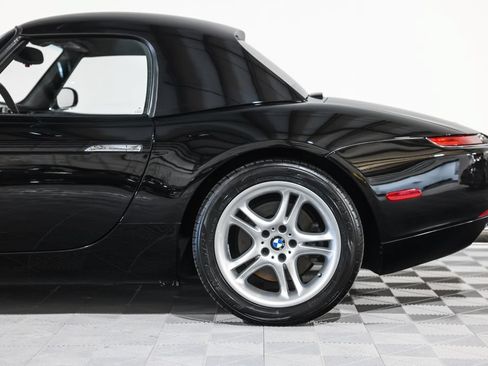 Used 2002 BMW Z8 RWD image 12
