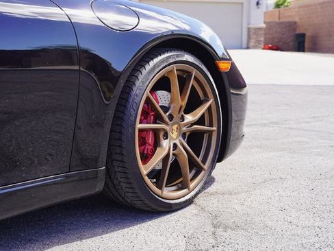 Used 2018 Porsche 911 Carrera image 6